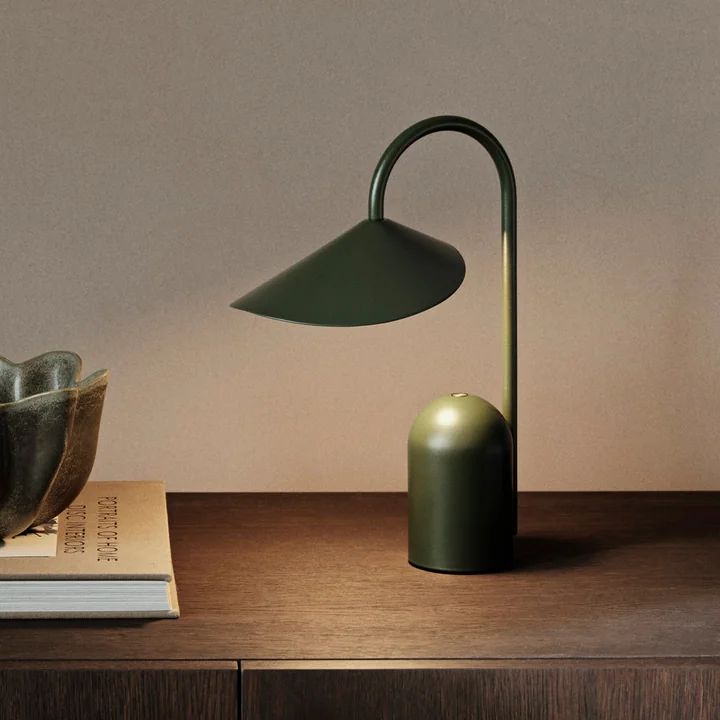 Arum Oplaadbare LED tafellamp, groen van Ferm Living