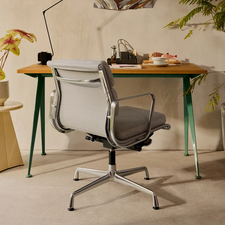 EA 231 Soft Pad Bureaustoel met armleggers diepzwart, draaibaar, Laser RE, papyrus/crème van Vitra