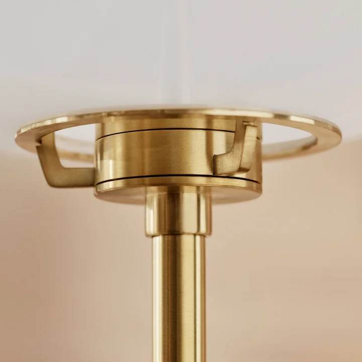 Clam Vloerlamp van Fritz Hansen