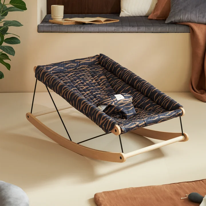 Growing Green Kussen voor babywipstoeltje, blauwe golven by Nobodinoz