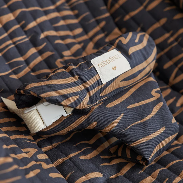 Growing Green Kussen voor babywipstoeltje, blauwe golven by Nobodinoz