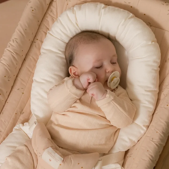 Growing Green Kussen voor babywipstoeltje, naturel (keperkatoen) van Nobodinoz