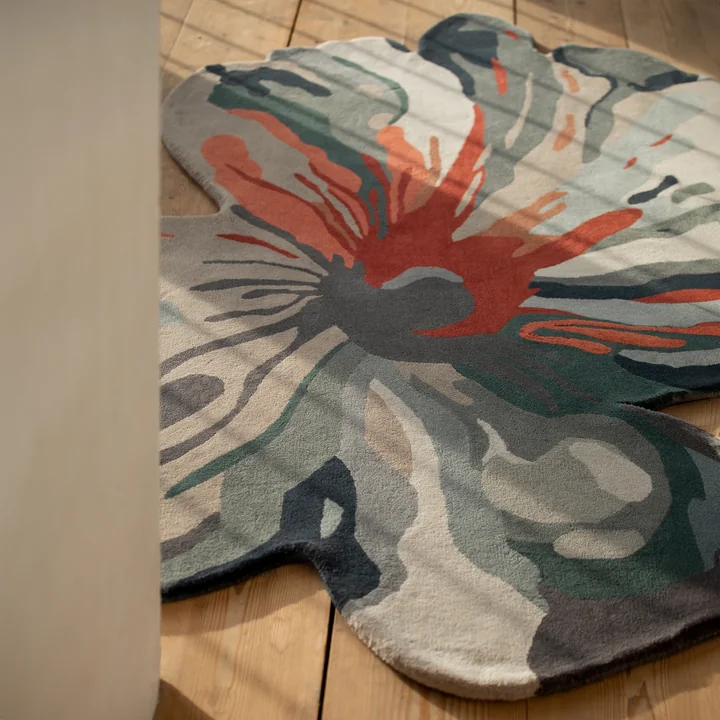 Flora Bloom Vloerkleed 4, 170 x 156 cm, grijs van nanimarquina