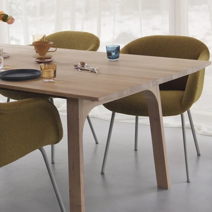 Muuto - Earnest Wood Eettafel