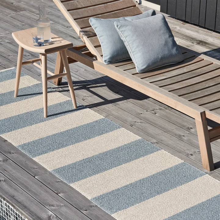 Bob Vloerkleed, blauwe mist / vanille van Pappelina