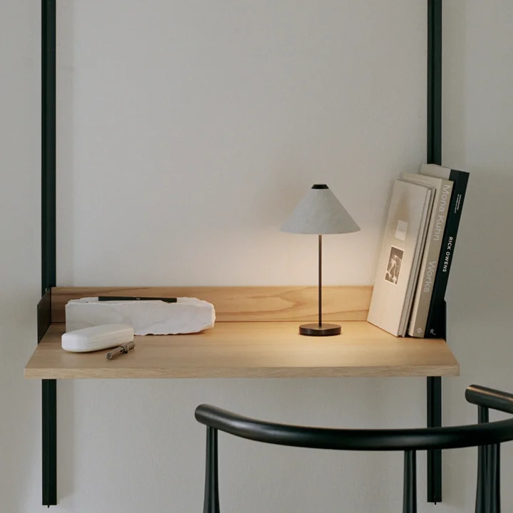 Brolly Draagbare LED tafellamp met oplaadbare batterij van New Works