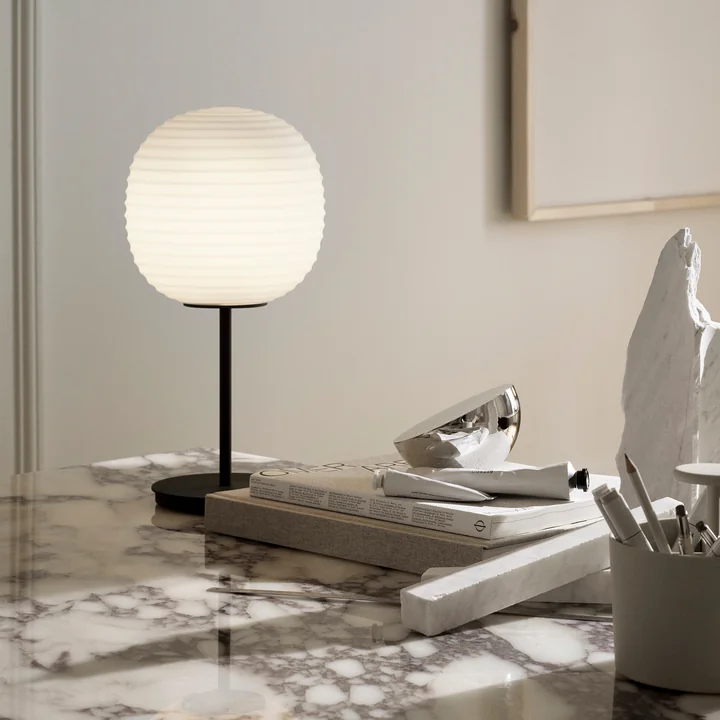 New Works Lantern - Tafellamp S opaal / mat