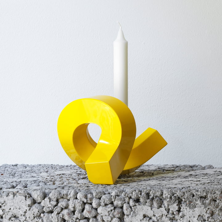 Crooked Kandelaar, geel van Normann Copenhagen