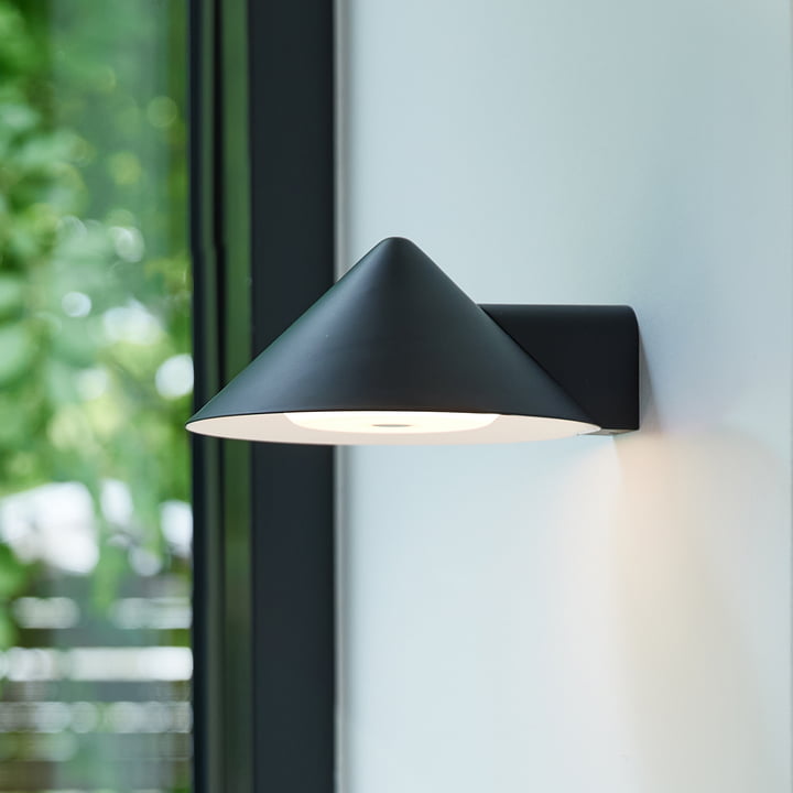 Grasp LED oplaadbare wandlamp, mat zwart by Frandsen