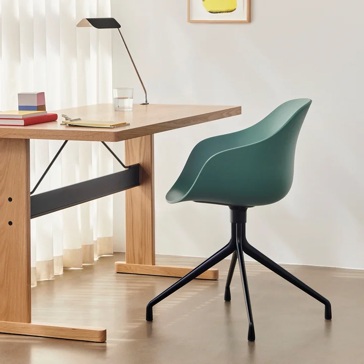 HAY - Over A Chair AAC 220, aluminium zwart / herfstgroen