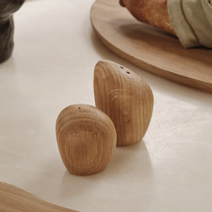 Ferm Living - Cairn peper- en zoutstel, eik (set van 2)