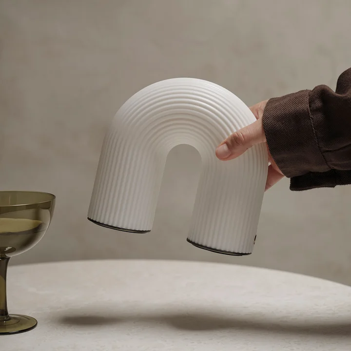 Ferm Living - Vuelta draagbare oplaadbare lamp, wit