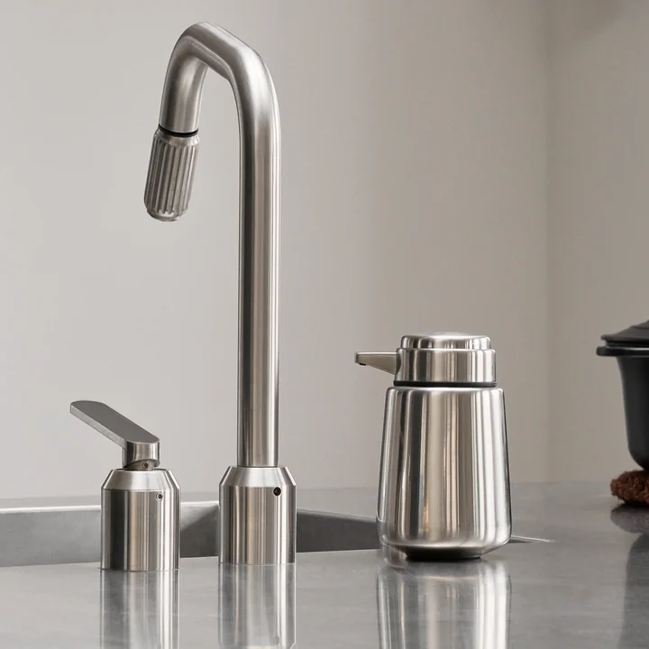 Vipp - 9 Zeepdispenser, roestvrij staal