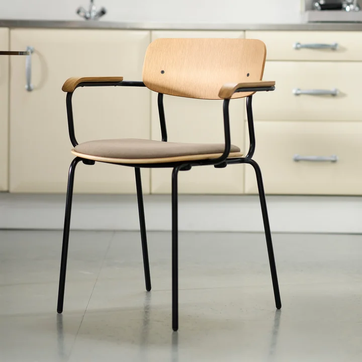 FDB Møbler - J182 Holmen fauteuil, zwart / eiken / taupe (Grain 61230)