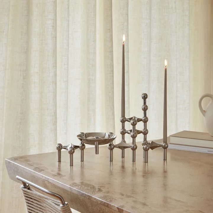 Kandelaar en schaal van Stoff Nagel