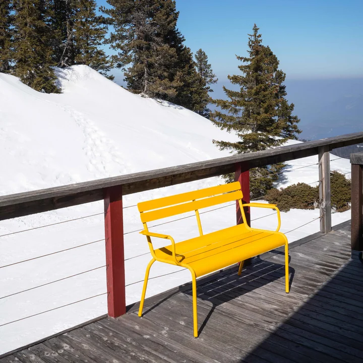 Luxemburgse tuinbank met armleuning van Fermob