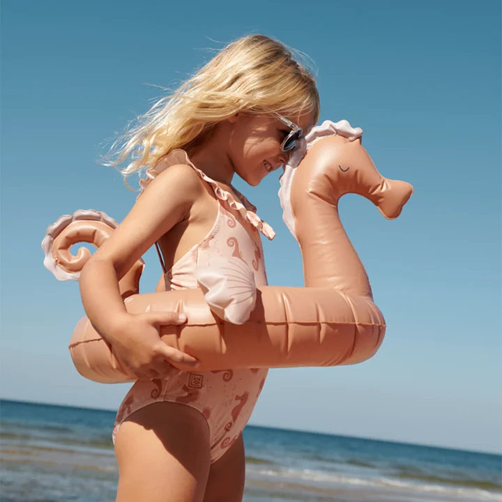 LIEWOOD - Phoebe drijvende ring zeepaardje, licht toscane