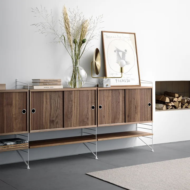 String Sideboard - walnoot / wit