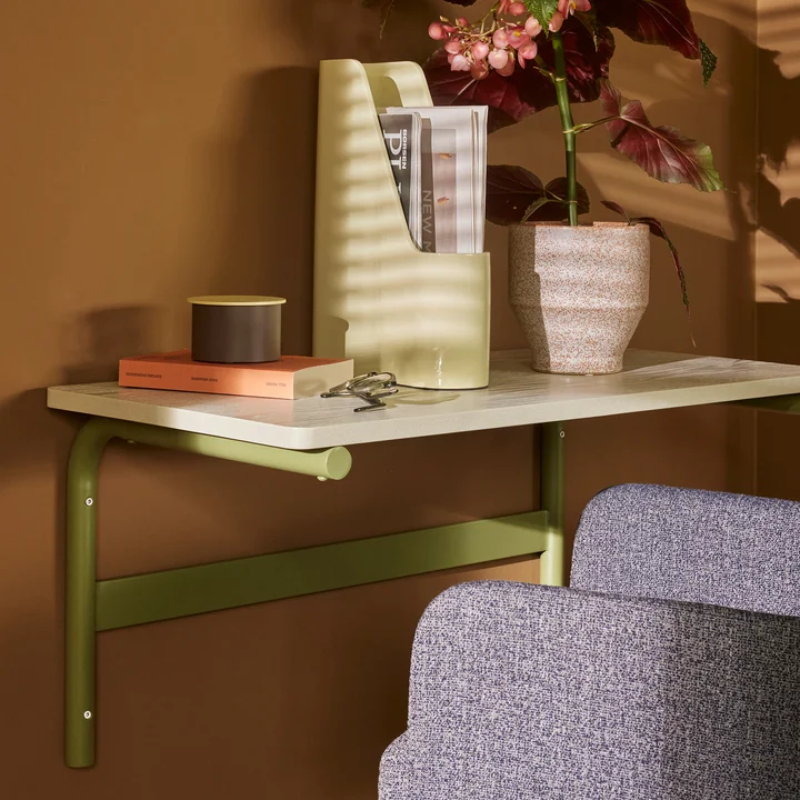 Hübsch Interior - Koi bureau aan de muur