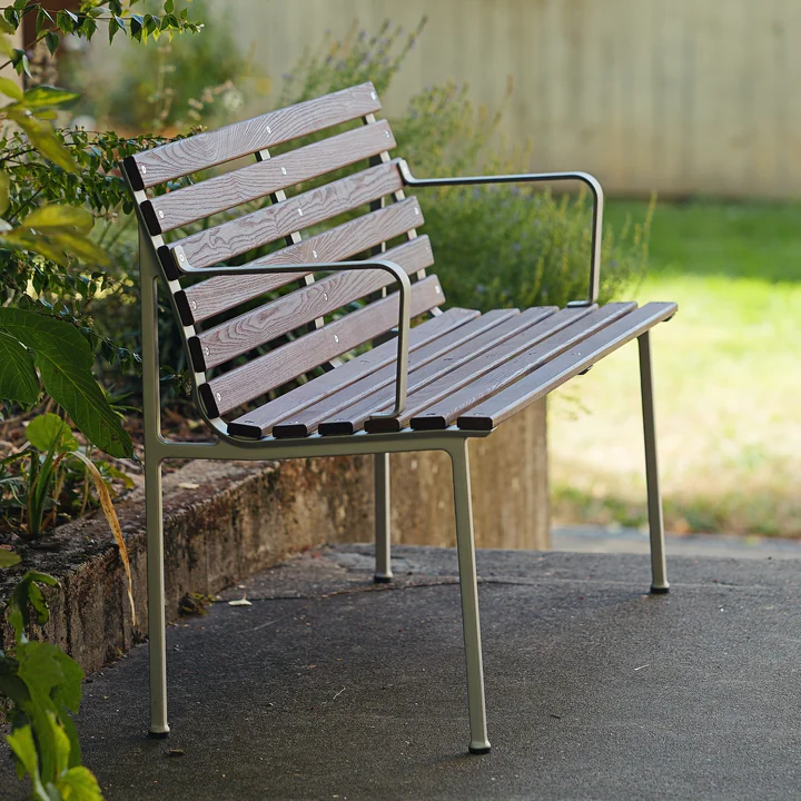 HAY - Traverse Eetkamerbank, met armleuningen, aluminium / geolied essenhout