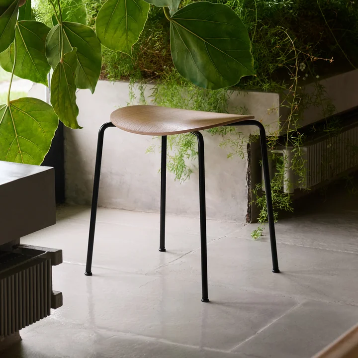 & Tradition Pavilion AV36 - Kruk, H 46 cm, eiken (vilten glijders)