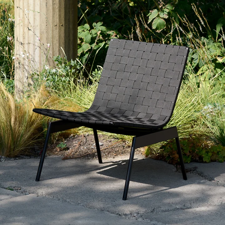 & Tradition Ville AV44 Outdoor Lounge Chair -, warm black