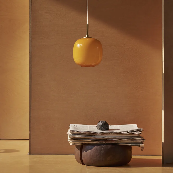 Louis Poulsen - VL45 Radiohus hanglamp, messing / amber glans