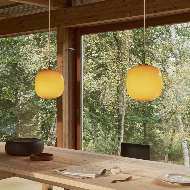 Louis Poulsen - VL45 Radiohus hanglamp, messing / amber glans