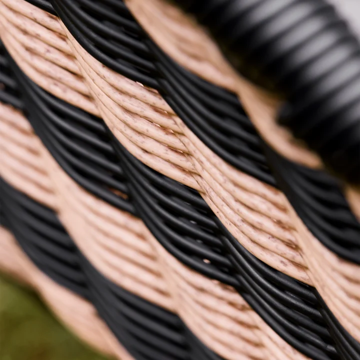 House Doctor Hapur - Rieten fauteuil, naturel / zwart