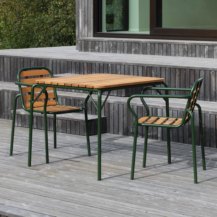 Normann Copenhagen Vig - Fauteuil, donkergroen / robinia met tafel