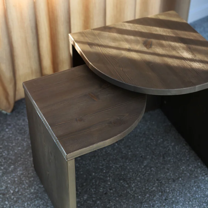 Combine Karup Bijzettafelset, grenen johannesbroodbruin (set van 2) van Design