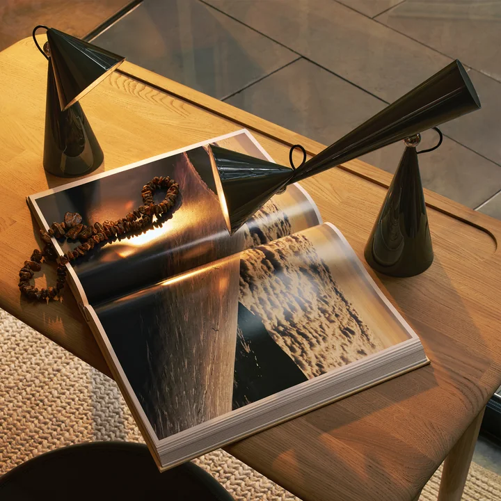 Tom Dixon - Pose Task LED tafellampen en LED tafellampen, kelp