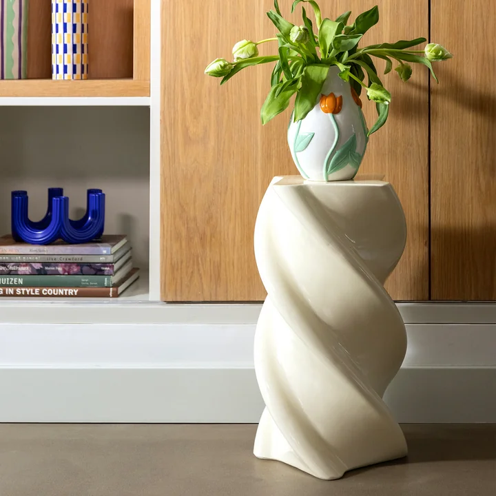 & klevering - Marshmallow bijzettafel 54 x Ø 29,5 cm, gebroken wit