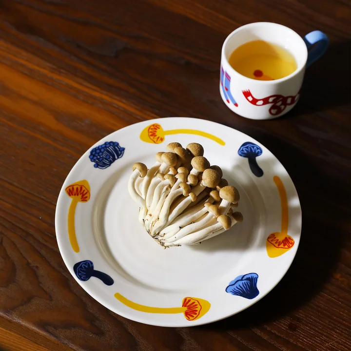 & klevering - Haines bord en beker