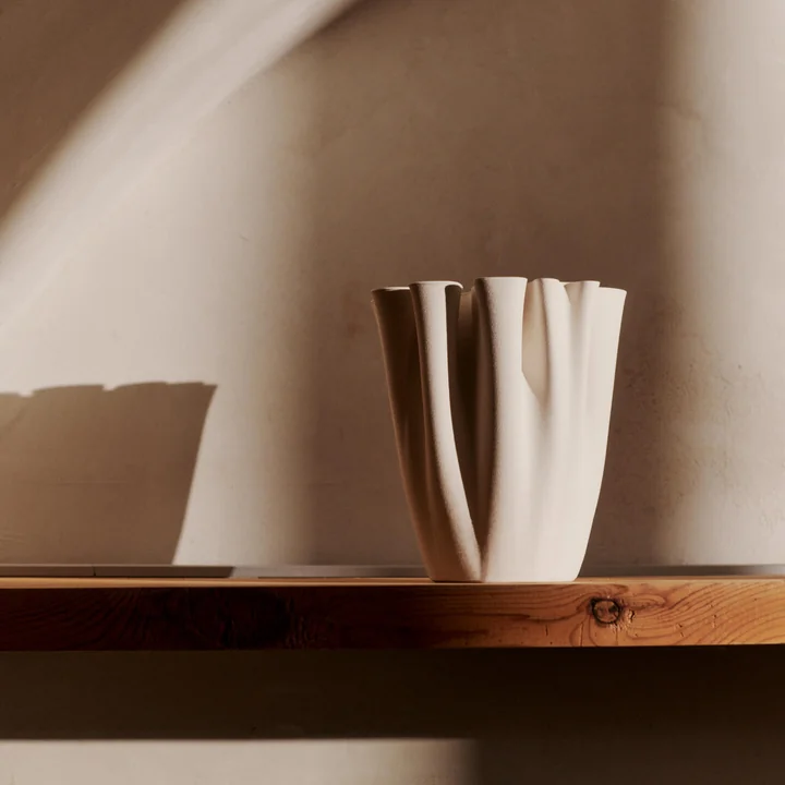 Ferm Living - Dedali Vaas, H 18 cm, gebroken wit