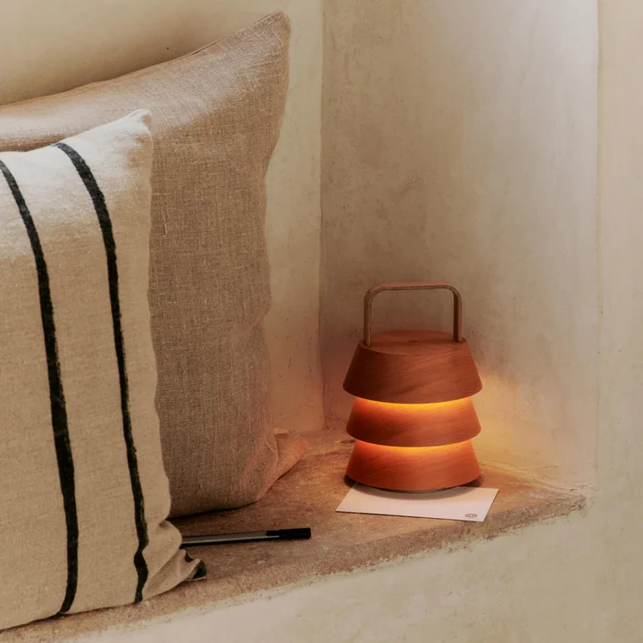 Ferm Living - Luver LED tafellamp met oplaadbare batterij, naturel