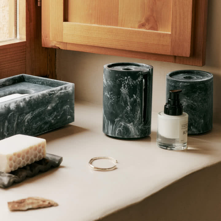 Ferm Living - Mist Collectie, houtskool