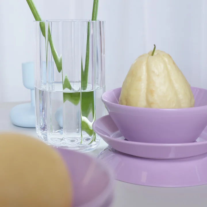 Iittala - Play vaas, helder, Teema kom en bord