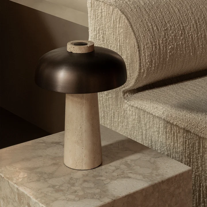 Audo - Reverse LED tafellamp met oplaadbare batterij, Ø 24,5 x H 19,6 cm, gebronsd messing / travertin steen