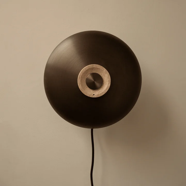 Audo - Reverse LED wandlamp, Ø 24 x H 15,5 cm, gebronsd messing / travertin steen