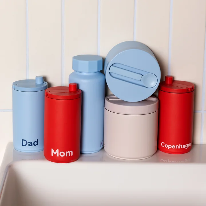 Design Letters - Travel Mok, diepzeekoraal en lichtblauw