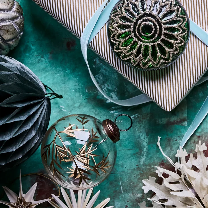 House Doctor - Leaf Ornament, Ø 7,5 cm, helder/goud