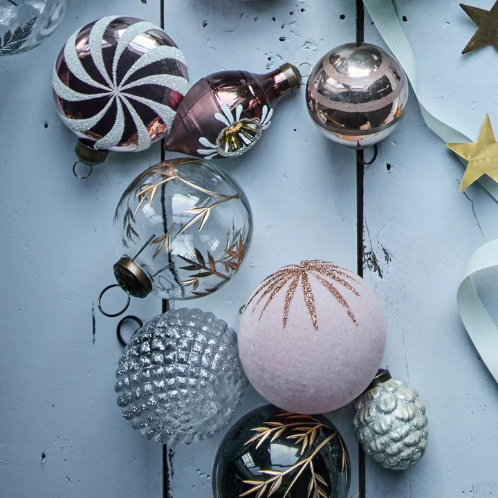 House Doctor - Leaf Ornament, Ø 7,5 cm, helder/goud