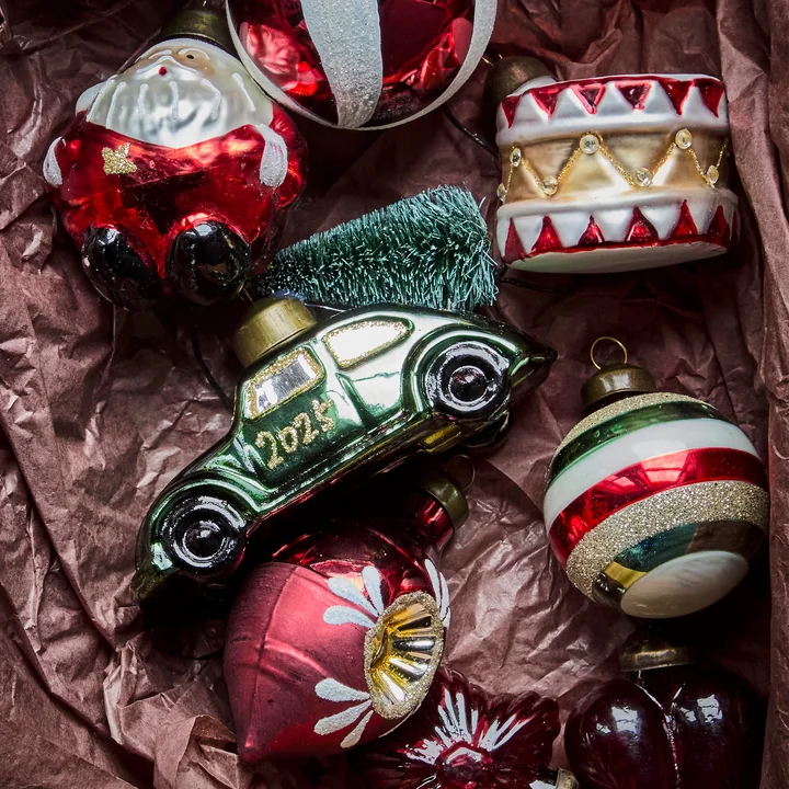 House Doctor - Xmas Cars Decoratieve auto's, 5,5 cm, groen/goud