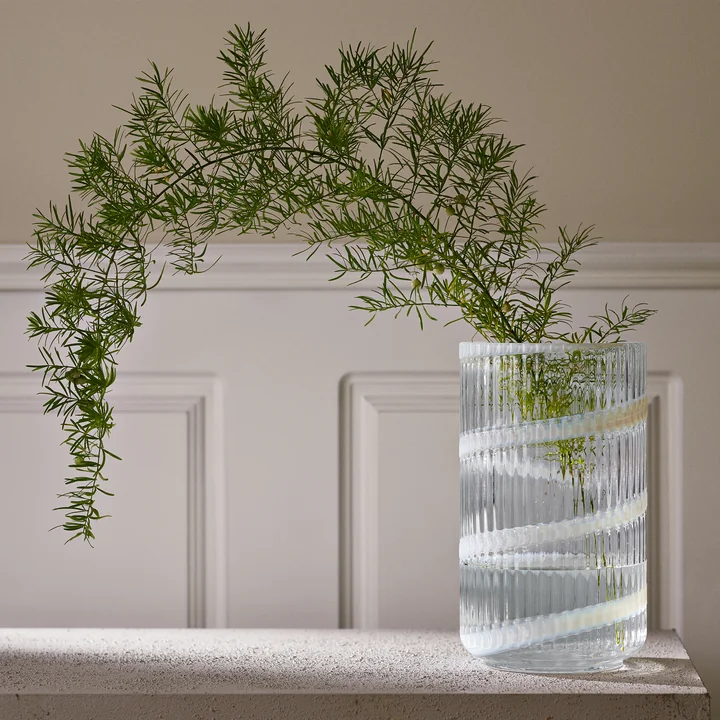 Lyngby Porcelæn - Glazen vaas, werveling, h 20,5 cm, transparant