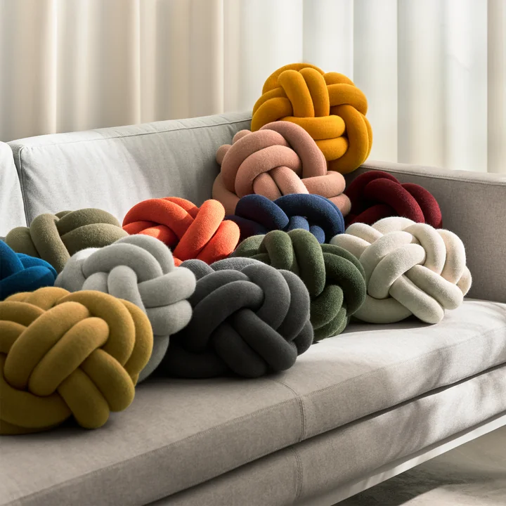 Design House Stockholm - Knot Kussens, pool op bank