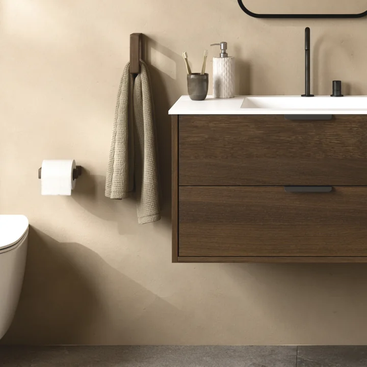 Andersen Furniture - Handdoekhouder, donker gebeitst essenhout