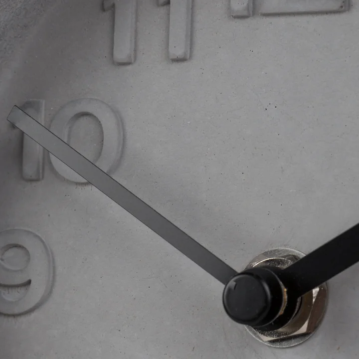 Zuiver - Pendulum Time Tafelklok, betongrijs