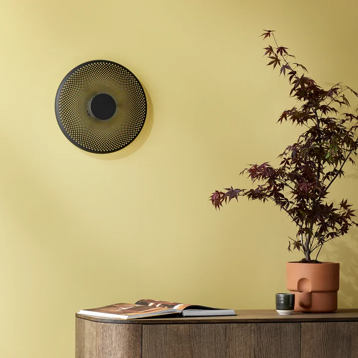 Northern - Glint LED wandlamp, klein, opaal wit / messing, Ø 25 cm