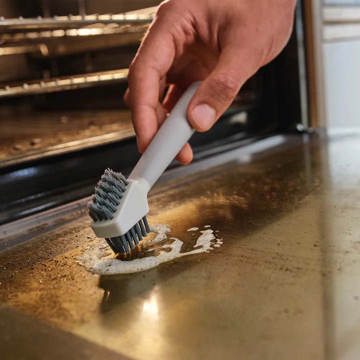 Joseph Joseph - CleanTech 3-in-1 kleine schoonmaakborstel met handvat, lichte steen